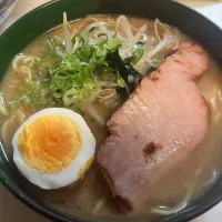 Snapdishの料理写真:ラーメン横綱　家バージョン|チョコレートさん