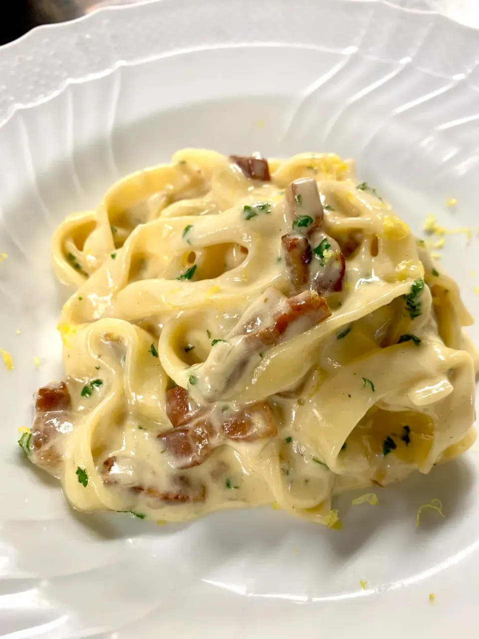 Snapdishの料理写真:Creamy Lemon Fettuccine|gonbenさん