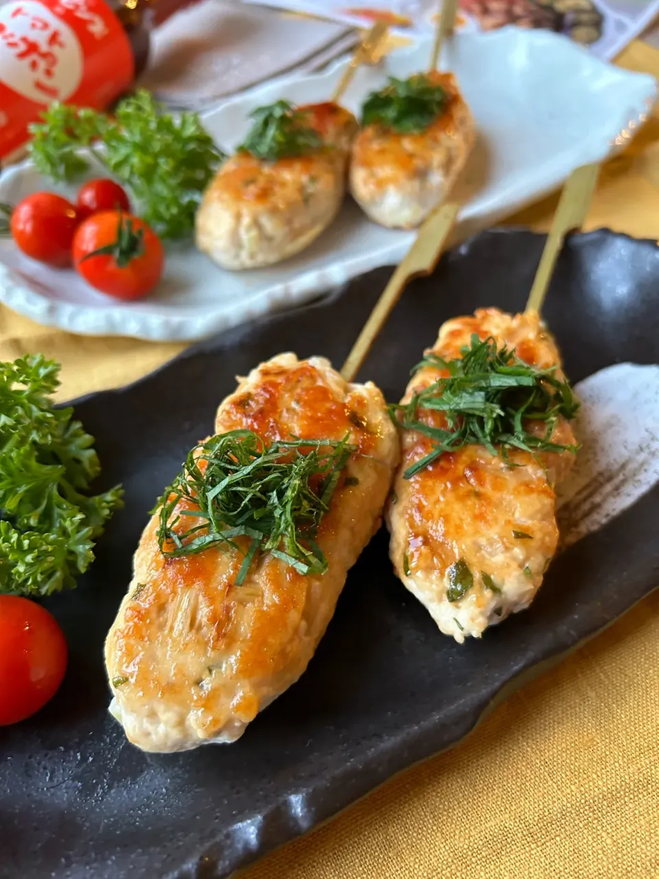 Snapdishの料理写真:【食卓を紡ぐおたより便】トマトユズポン🍅 de 鶏つくね🍻🏮|まなまな♡さん