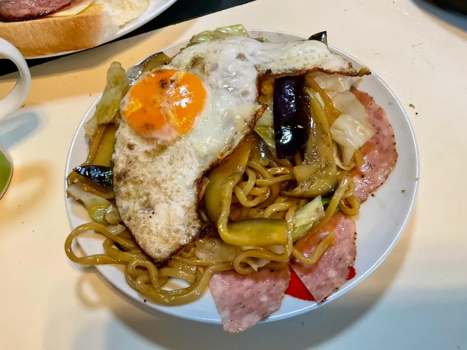 つけ麺の麺で朝焼きそば|Takeshi  Nagakiさん