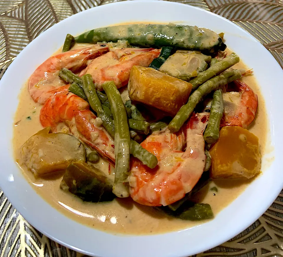 Snapdishの料理写真:Shrimp with long bean & pumpkin cook in coconut milk|Ahnneさん