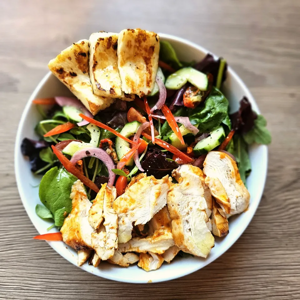 Peri Peri Salad with Halloumi|Craig Robertsさん