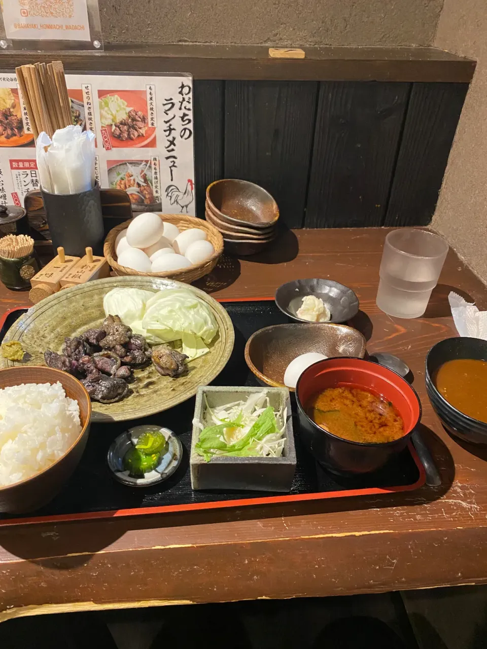 大阪市中央区南本町　バラ焼き専門店炭火焼鳥わだちのもも炭火焼き定食|タカちゃんさん