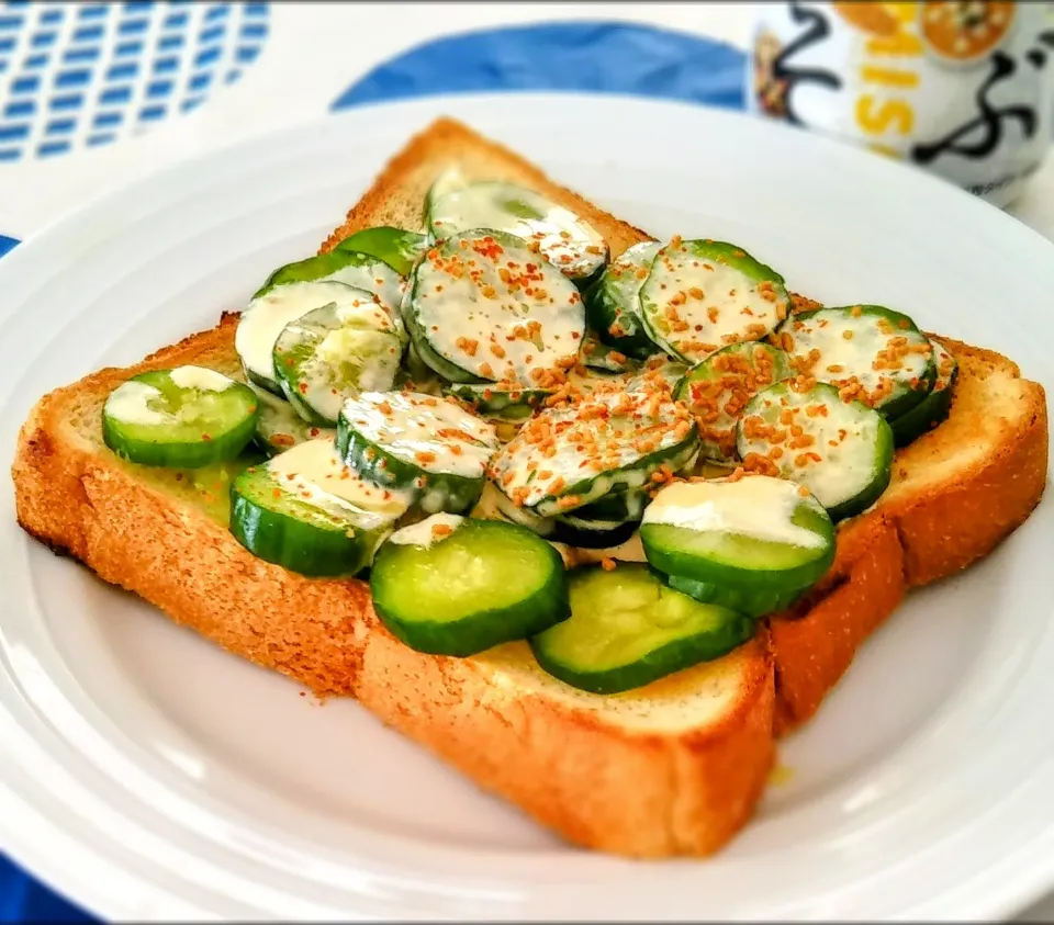 森のごはん屋さんの料理　つぶみそdeきゅうりもみトースト🍞🥒|のもさん(๑´ڡ`๑)さん