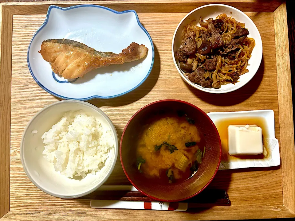 たらの酒粕漬け・牛肉としらたきの炒め煮|もちこさん