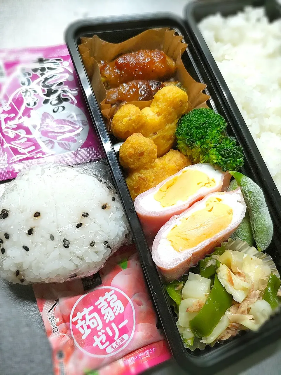 Snapdishの料理写真:本日のお弁当
小松菜の肉巻き
Mickeyナゲット
レンジハムエッグ
焼きブロッコリー
キャベツピーマンツナナムル
自然解凍枝豆|Kaoriさん