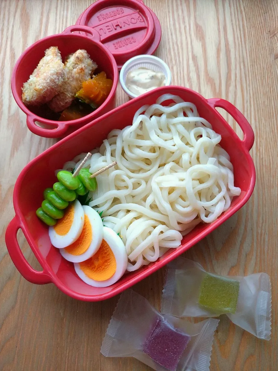 娘のお弁当

流水麺細うどん
鮭フライ
かぼちゃの煮物
ゆで卵
枝豆|みわさん