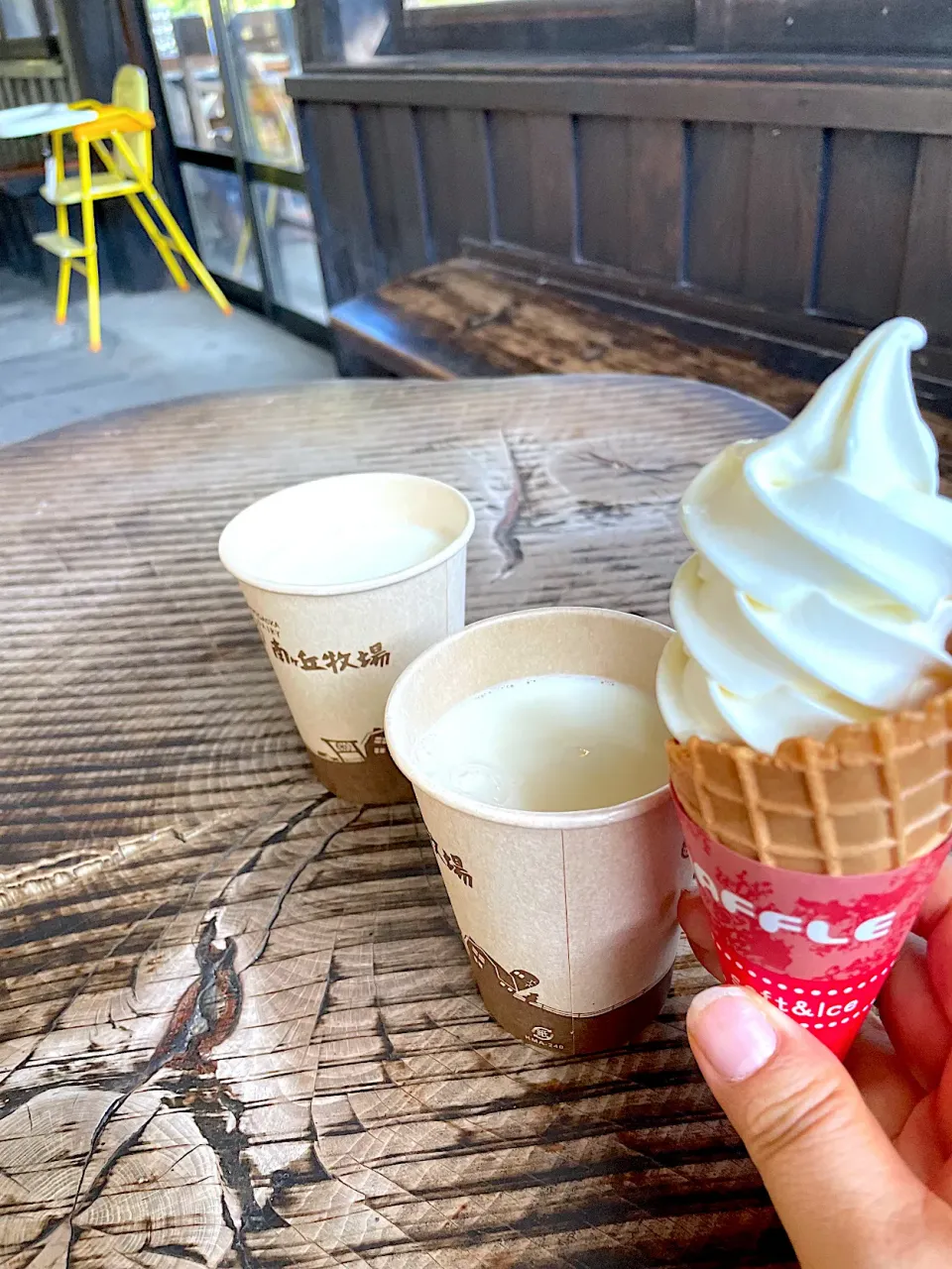 Snapdishの料理写真:ガーンジー牛乳&ソフトクリーム🍦|Miyukiさん