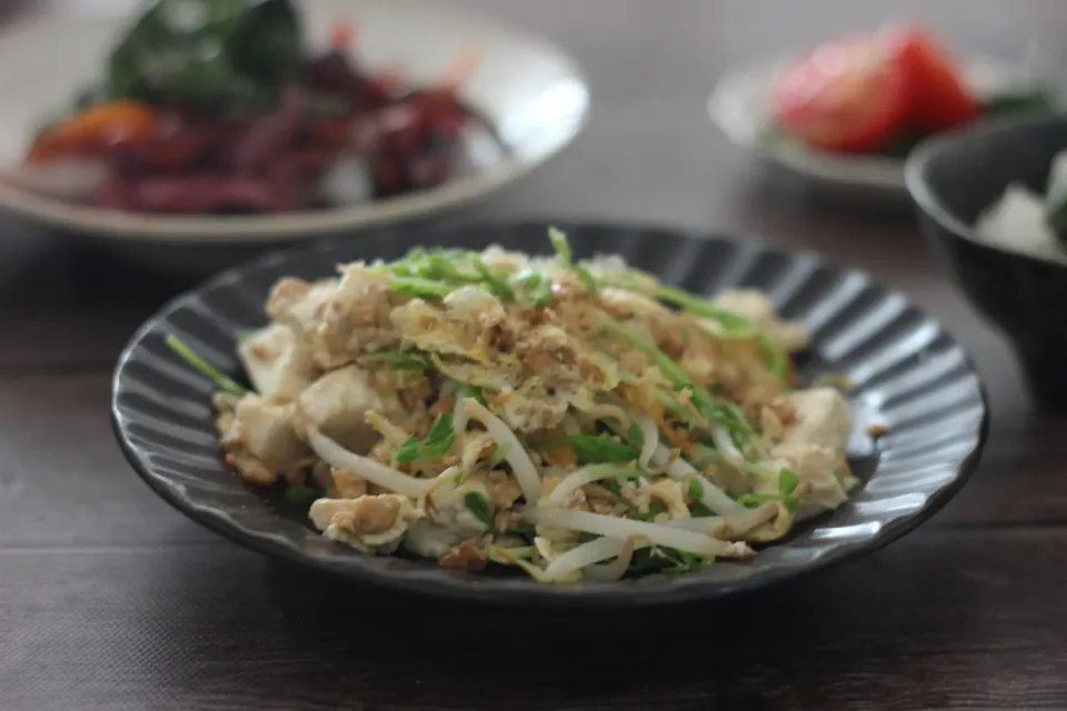 豆腐と豆苗のチャンプルー|ちいさなしあわせキッチンさん