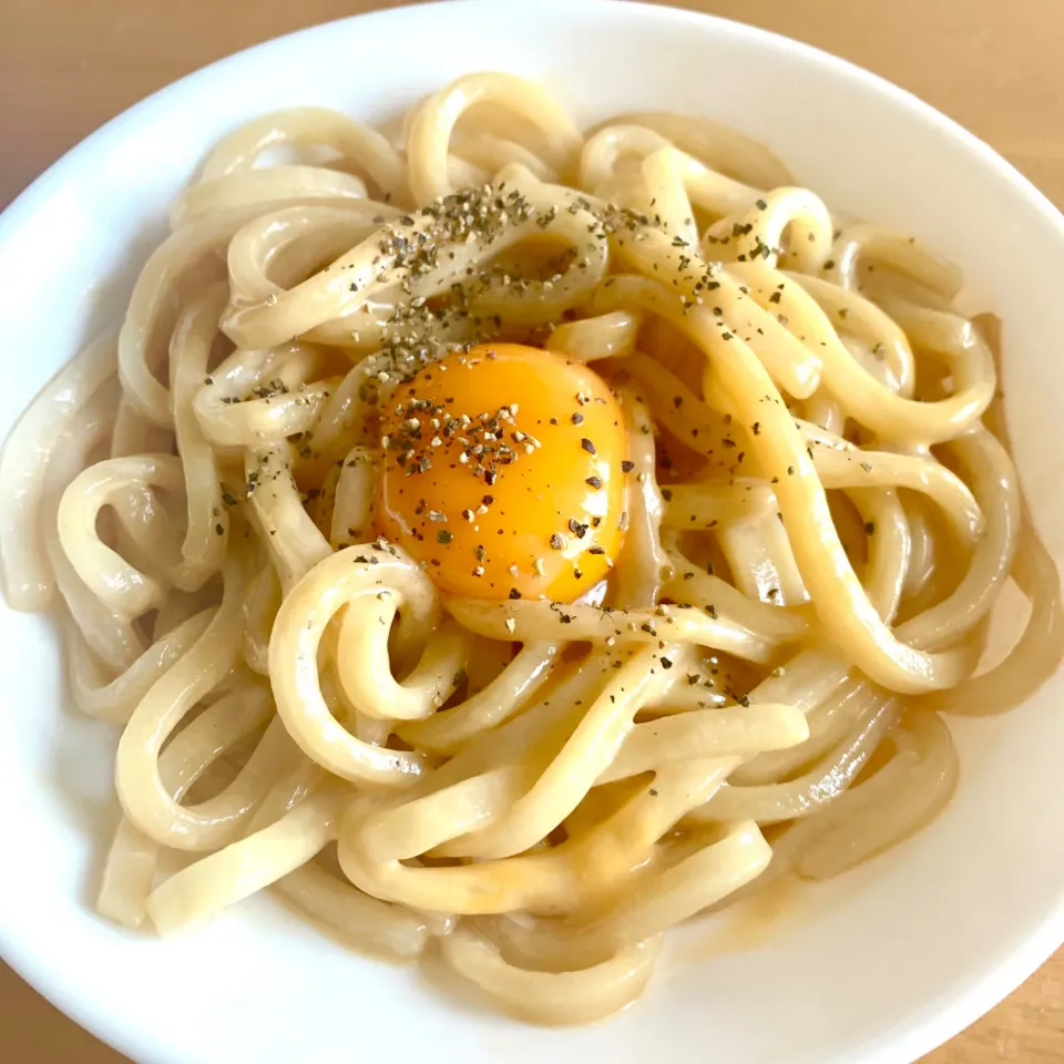 Snapdishの料理写真:釜玉チーズうどん|rioさん