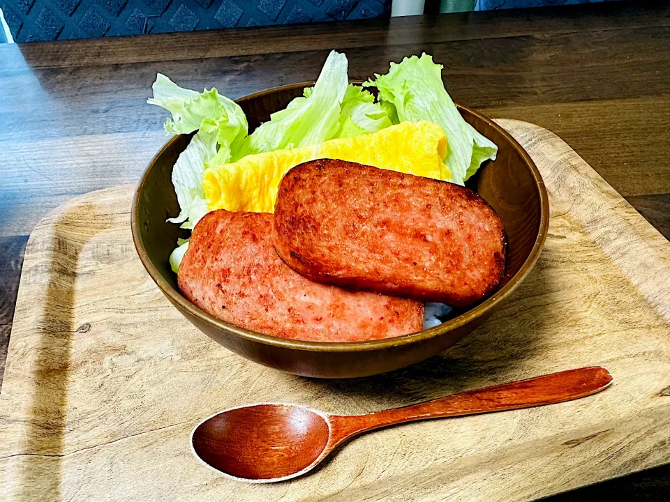 スパム丼|カエルミちゃんさん