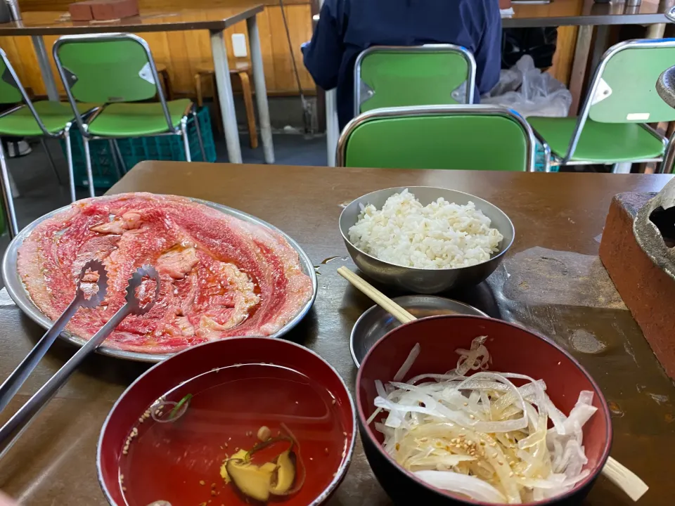 東京都港区芝　ホルモンまさるの焼肉ランチ|タカちゃんさん