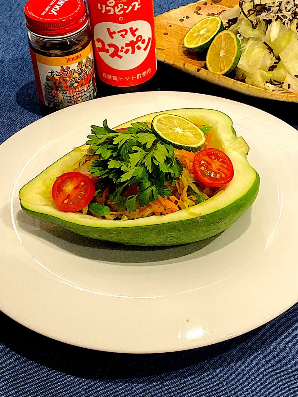 青パパイヤのソムタム風サラダ🥗トマトユズポン|鬼百合さん