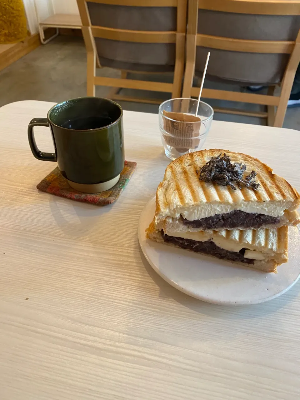 東京都世田谷区世田谷　SETAGAYACOFFEE店のあんチーズトーストサンドとアイスコーヒー|タカちゃんさん