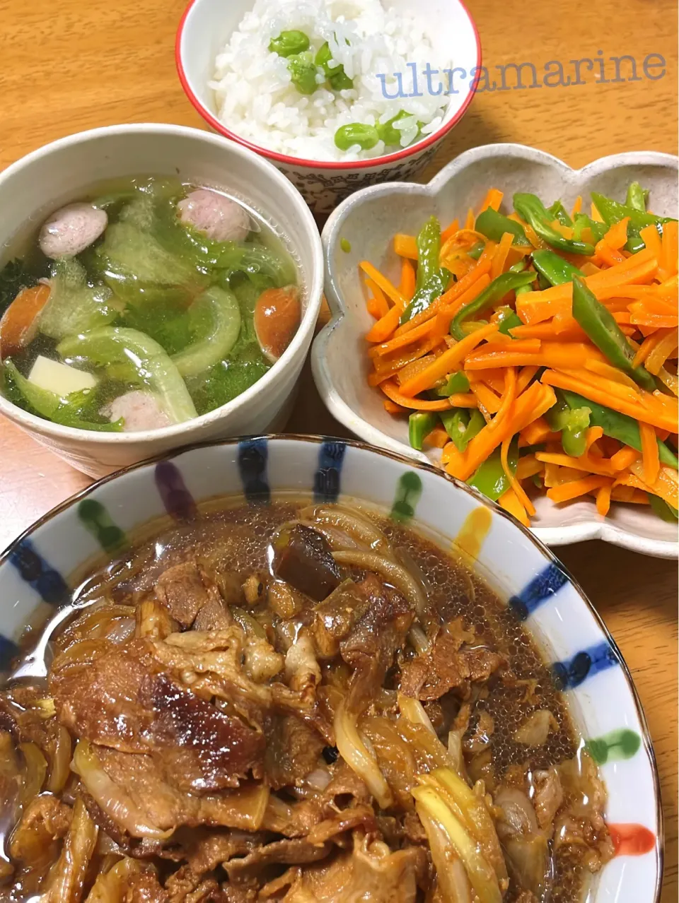 Snapdishの料理写真:＊作りおきごはん。牛肉の台湾🇹🇼風煮、レタススープ＊|ultramarineさん