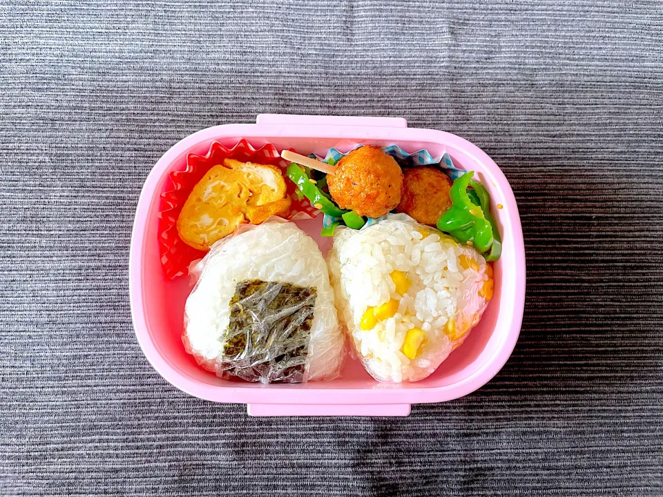 Snapdishの料理写真:幼稚園お弁当🐥久しぶりのお弁当には好きなものばかり入れて|みーぬさん