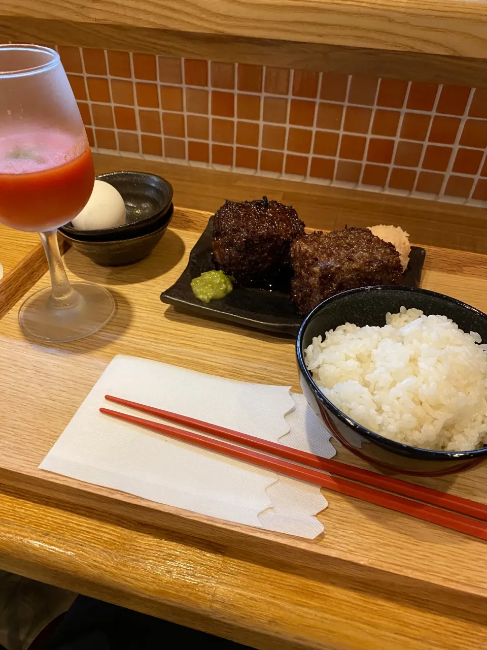 東京都港区港南　歓喜の牛のハンバーグランチ|タカちゃんさん