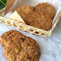 Snapdishの料理写真:オートミールレーズンクッキー　oatmeal raisin cookies|Abbeyさん