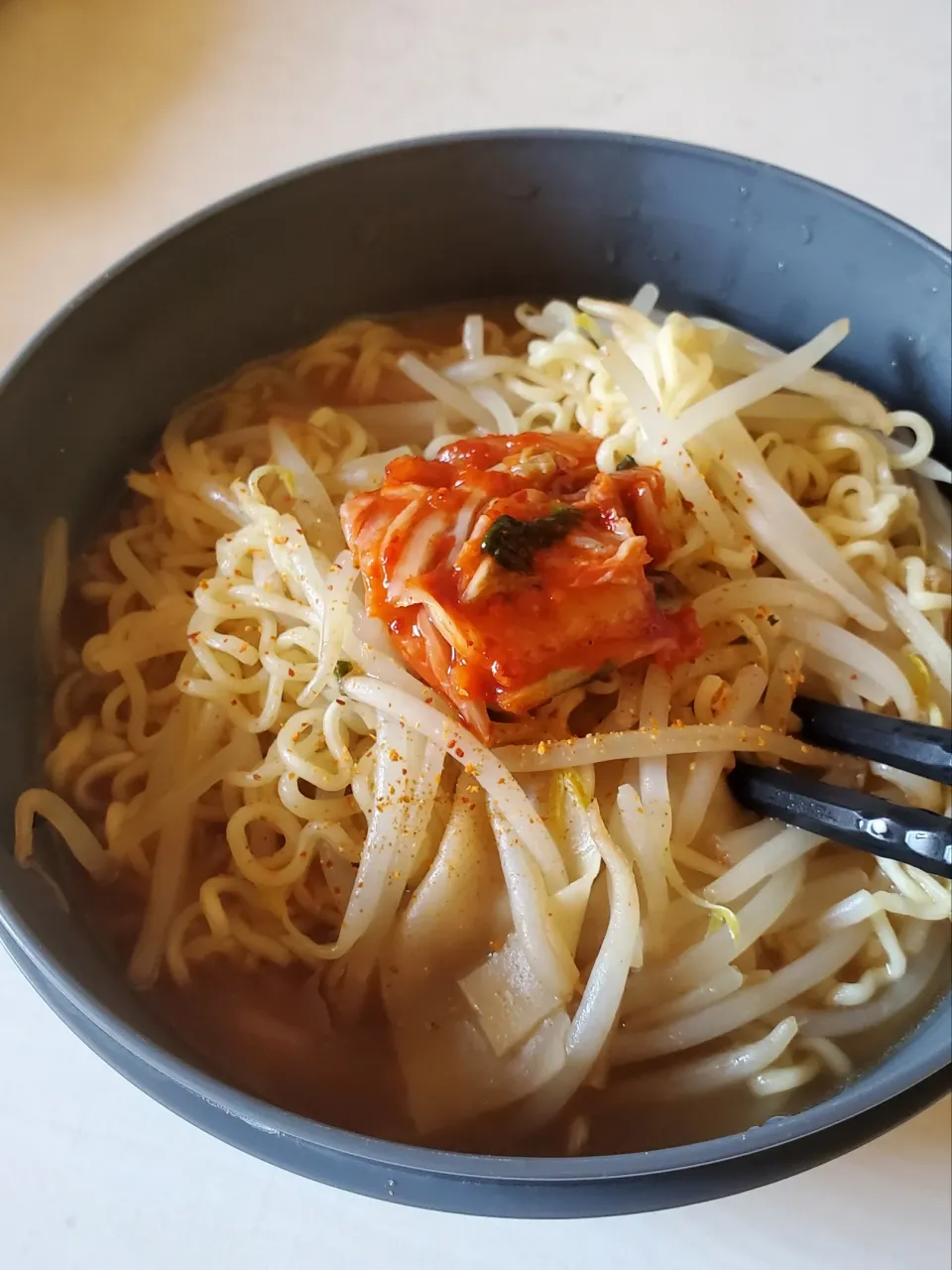 もやしキムチ味噌ラーメン|しんさん