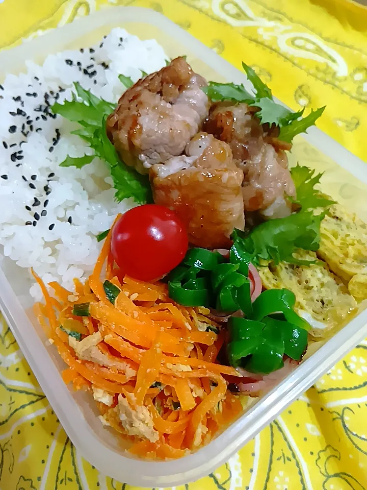 にんじんしりしりー豚こまバーグ弁当|yayoi.Kさん