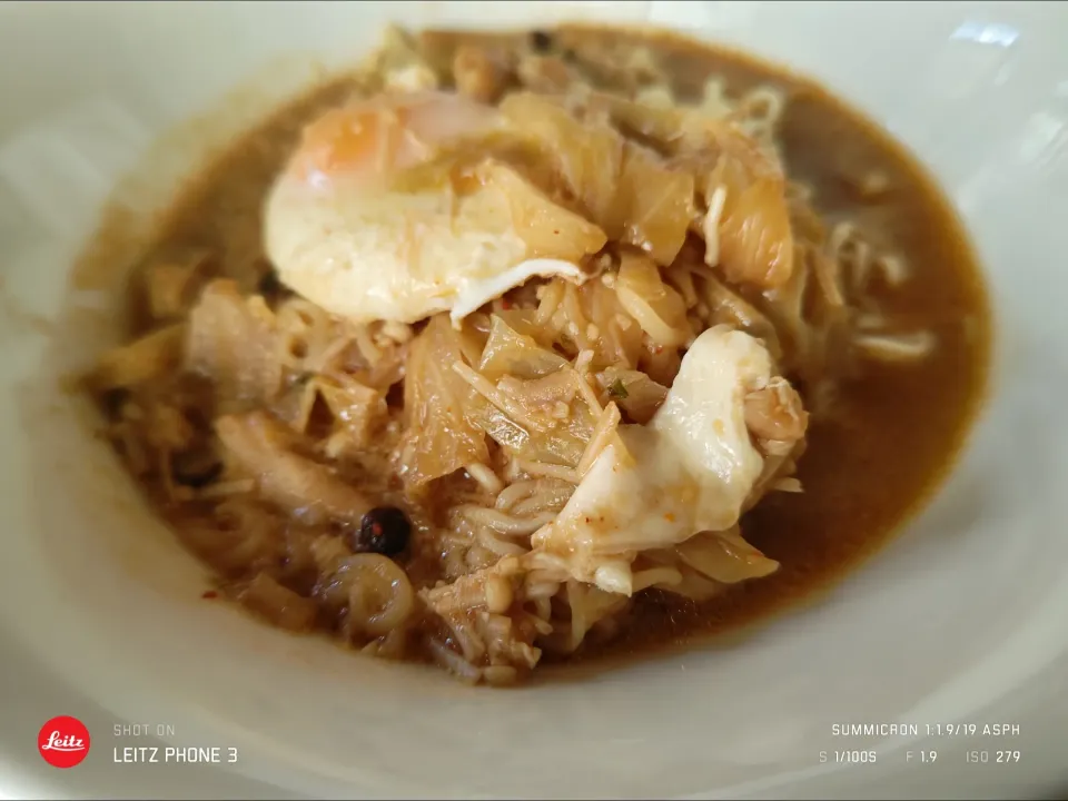 Snapdishの料理写真:昨日の食事は久しぶりの減塩サッポロ一番みそラーメン月見みそラーメン(因みに十五夜は9月17日)|Tarou  Masayukiさん