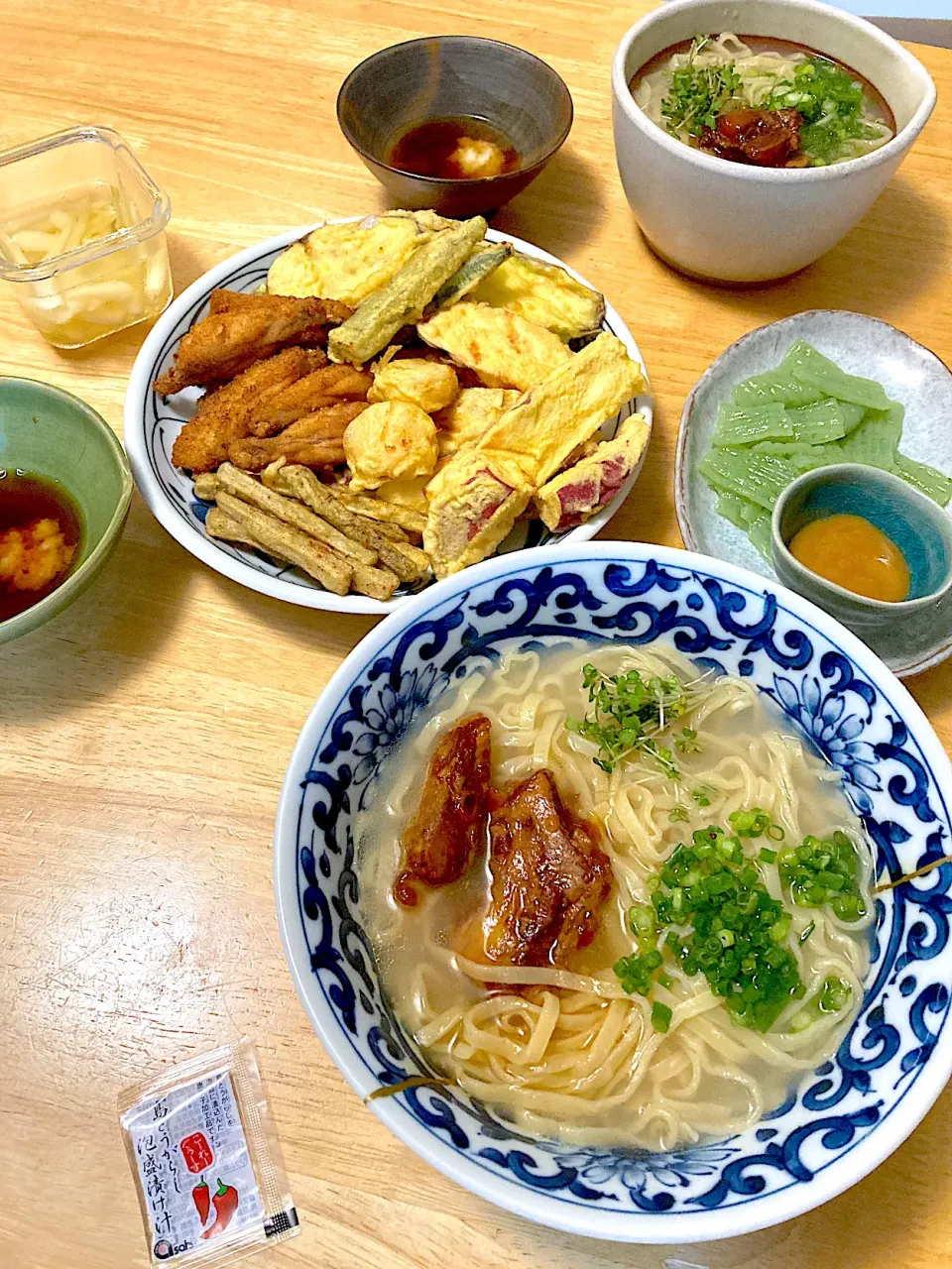 ソーキそば♥️義母の天麩羅♥️島らっきょう♥️刺身蒟蒻|さくたえさん