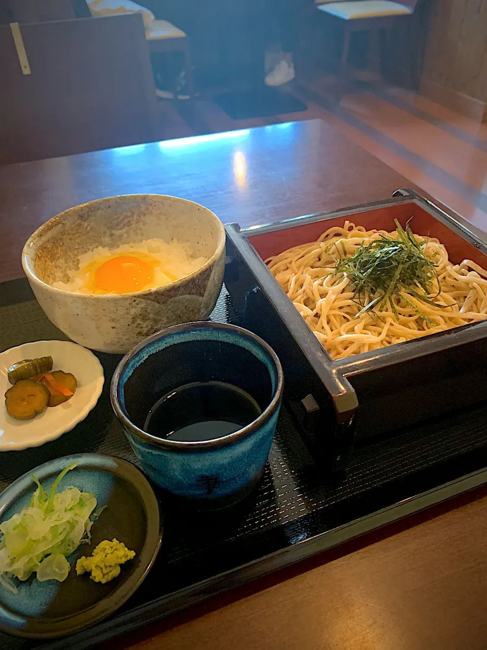 蕎麦＋名古屋コーチンの玉子かけご飯|みゃ〜・はつさん