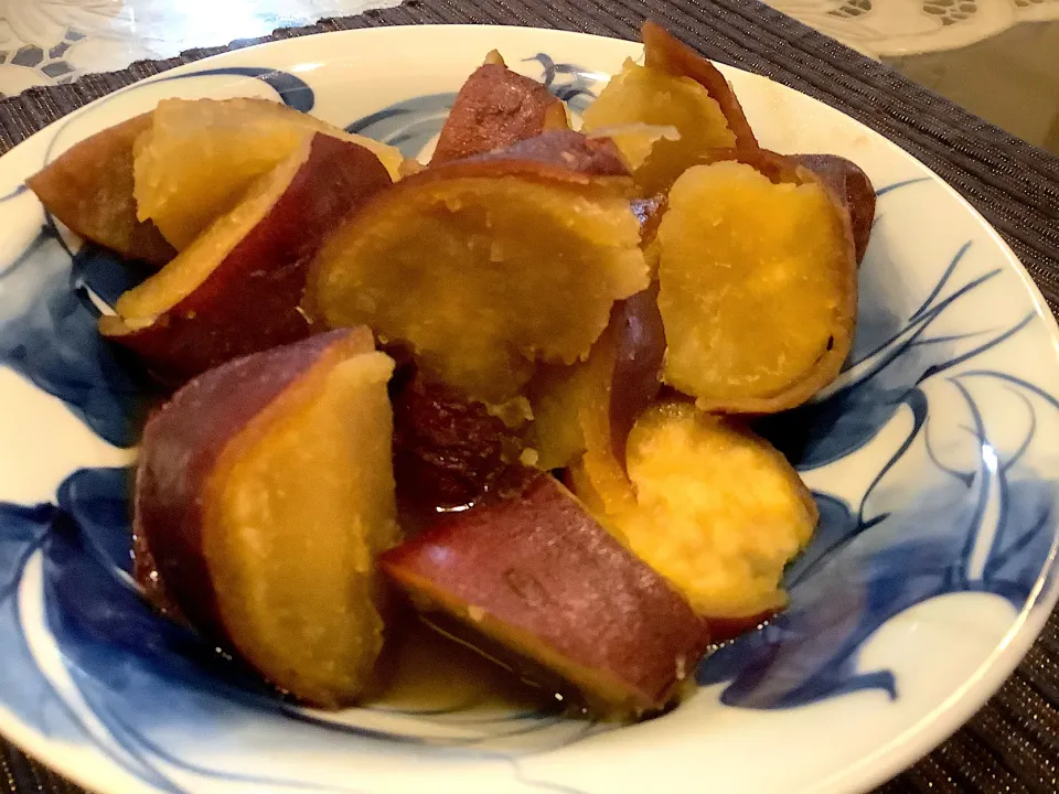 さつまいも🍠の甘辛煮😋|アライさんさん