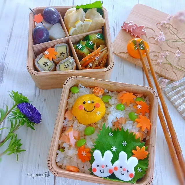 Snapdishの料理・レシピ写真:🎑お月さまとうさぎさんの十五夜弁当
🍚焼鮭と枝豆の混ぜごはん｜お月見のお弁当