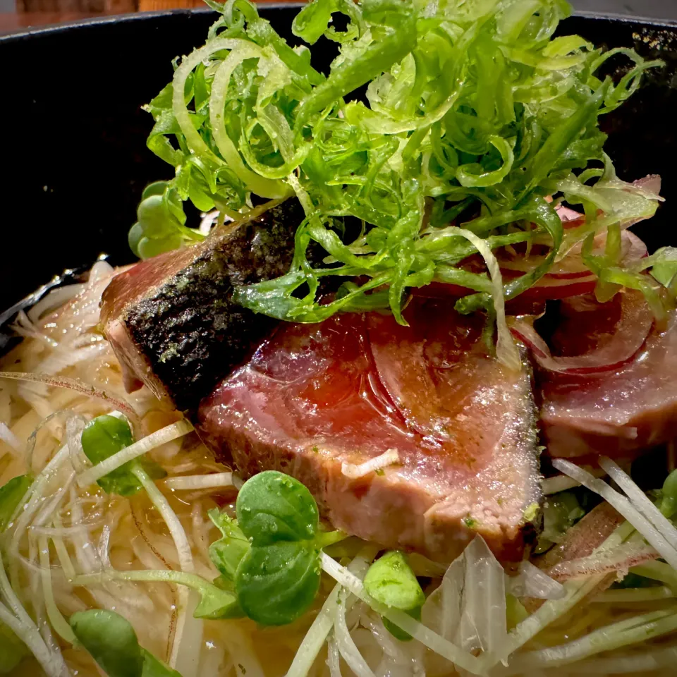 生鰹の藁焼きタタキそうめん|半田手延べそうめんの店 阿波や壱兆さん