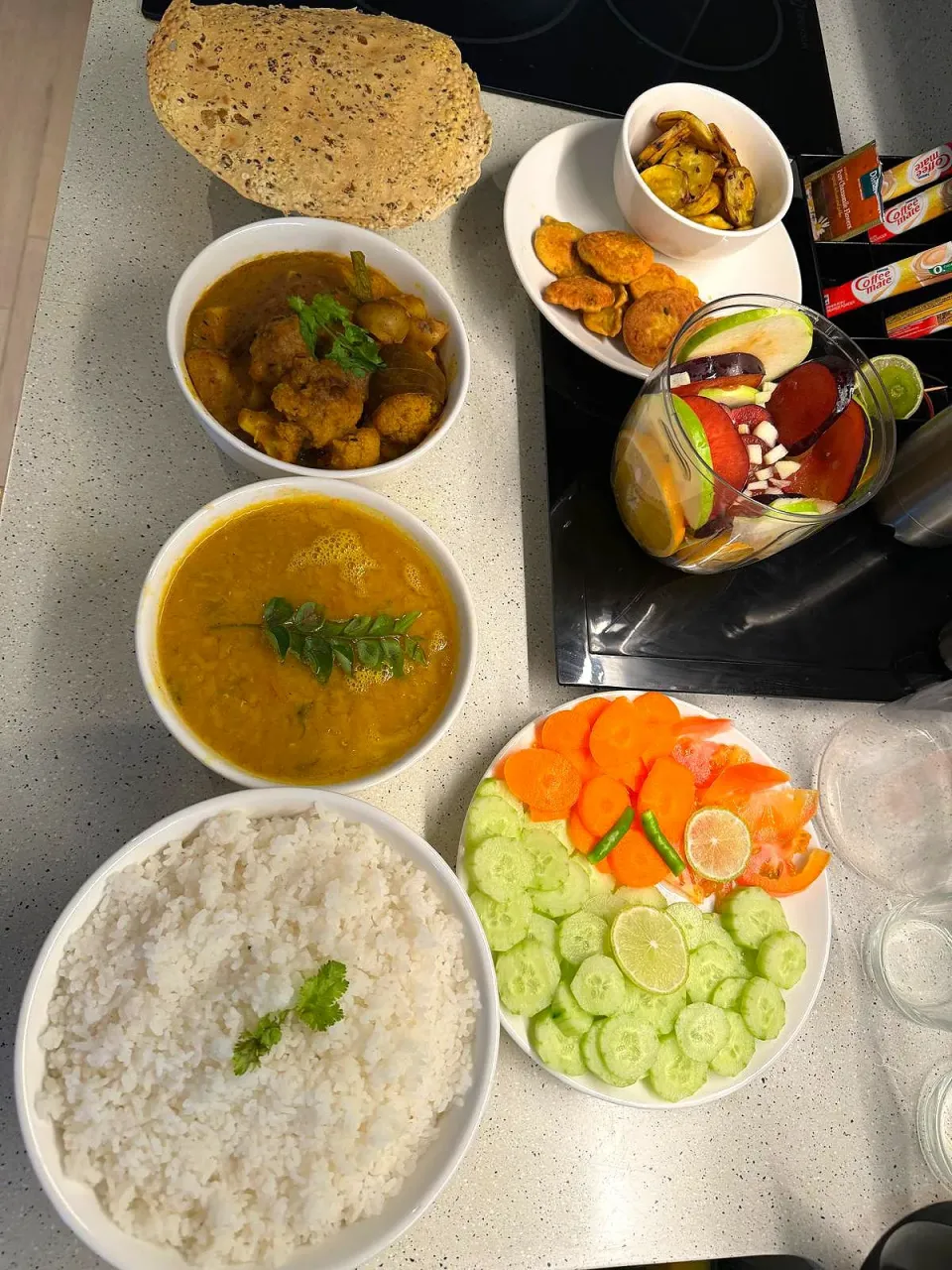 Snapdishの料理写真:Thali For Family|AN72さん