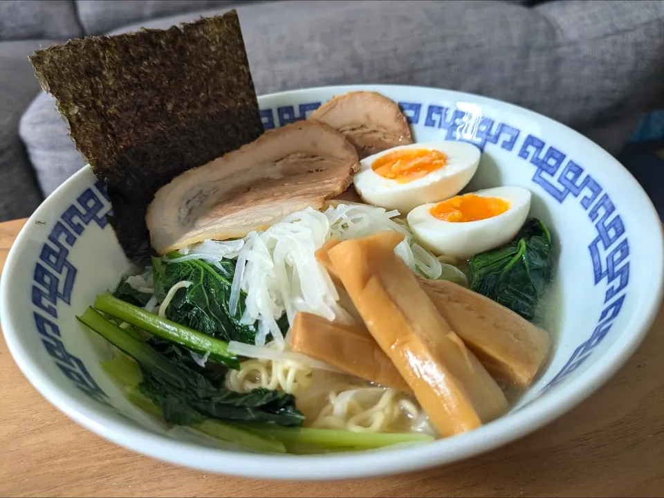 昼ラーメン🍜|しあるさん