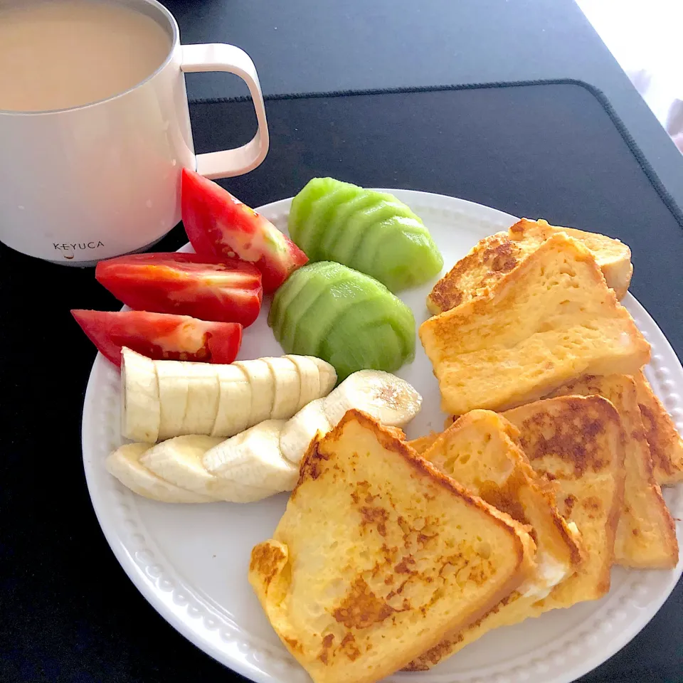 Snapdishの料理写真:6:49 フレンチトースト🍞🍌🥝🍅☕️|へれ子さん