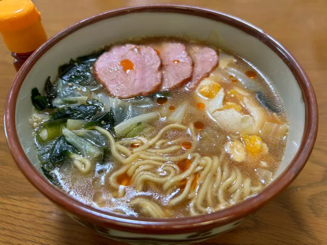 Snapdishの料理写真:マルちゃん正麺🍜、豚骨醤油味❗️(^O^)✨|サソリさん