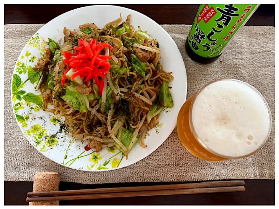 そうだ！焼きそばを食べよう👀お肉野菜マシマシ♪|ワイントンさん