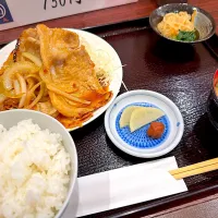 Snapdishの料理写真:豚の生姜焼き定食|古山さん