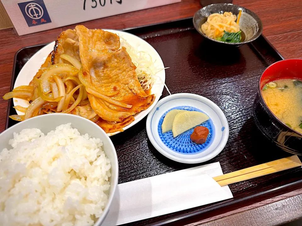 豚の生姜焼き定食|古山さん