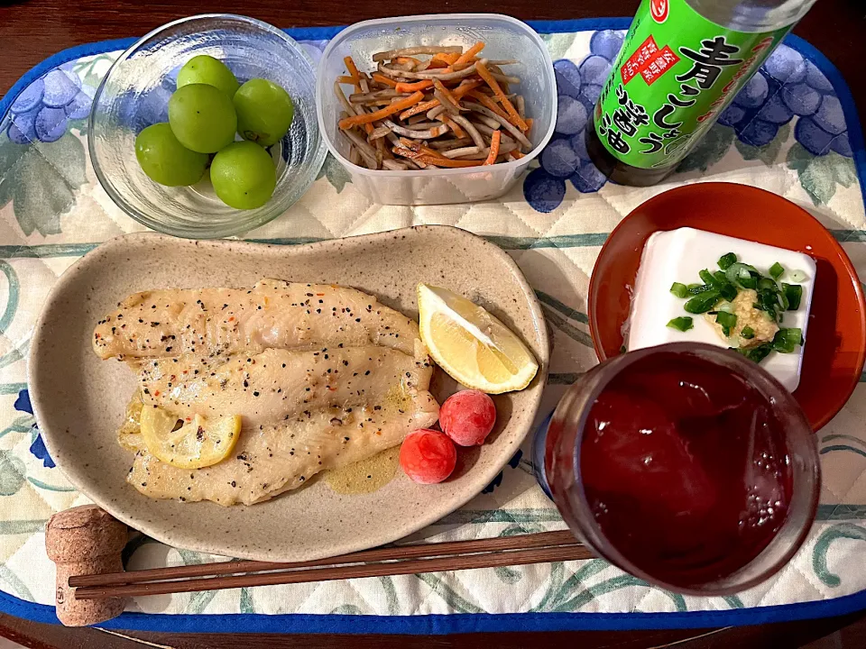 週末もお疲れ様です♪白身魚🐟の塩レモン🍋ペッパー🧂まだまだ冷奴なのだ！|ワイントンさん