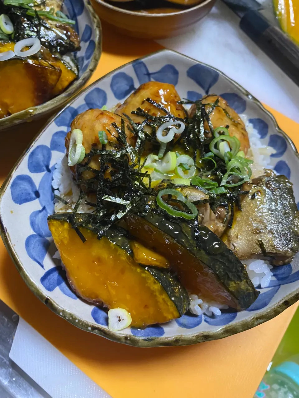 鶏つくねとサバ缶の丼|よーこさん