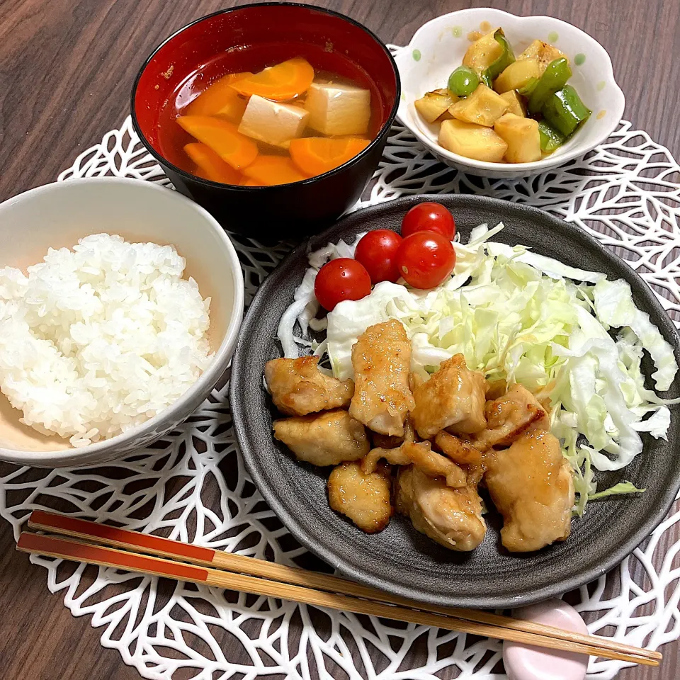 Snapdishの料理写真:9/6  胸肉の照り焼き|らぶちあんさん