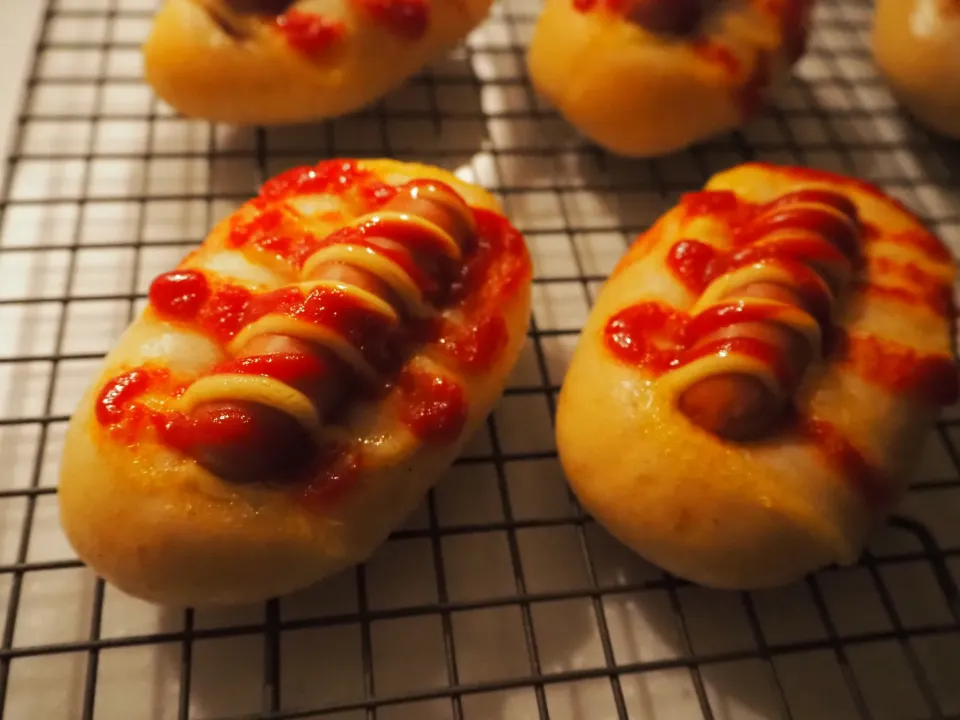 夜焼き上がりのウインナーボート🌭|chiakiさん