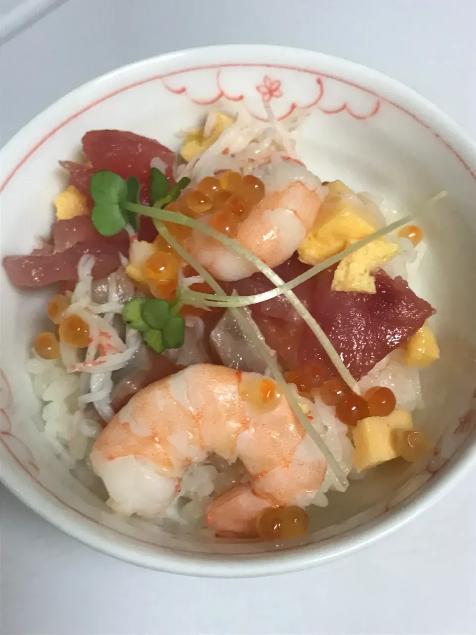 Snapdishの料理写真:ミニ海鮮丼(娘用)|ゆきぽよ婆さん