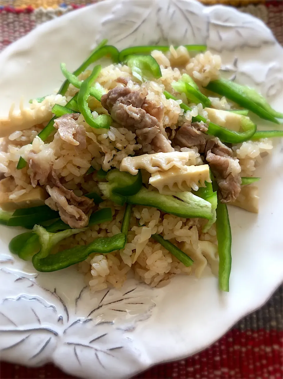 チンジャオロースを夢見る炊き込みご飯🍚|Tina Tomoko😋さん