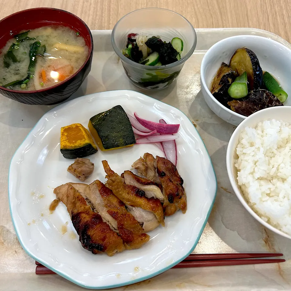 寮の晩御飯😋|すかラインさん