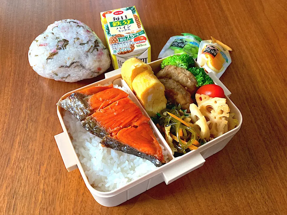 Snapdishの料理写真:9月10日お弁当＆朝練おにぎり|Meimamaさん