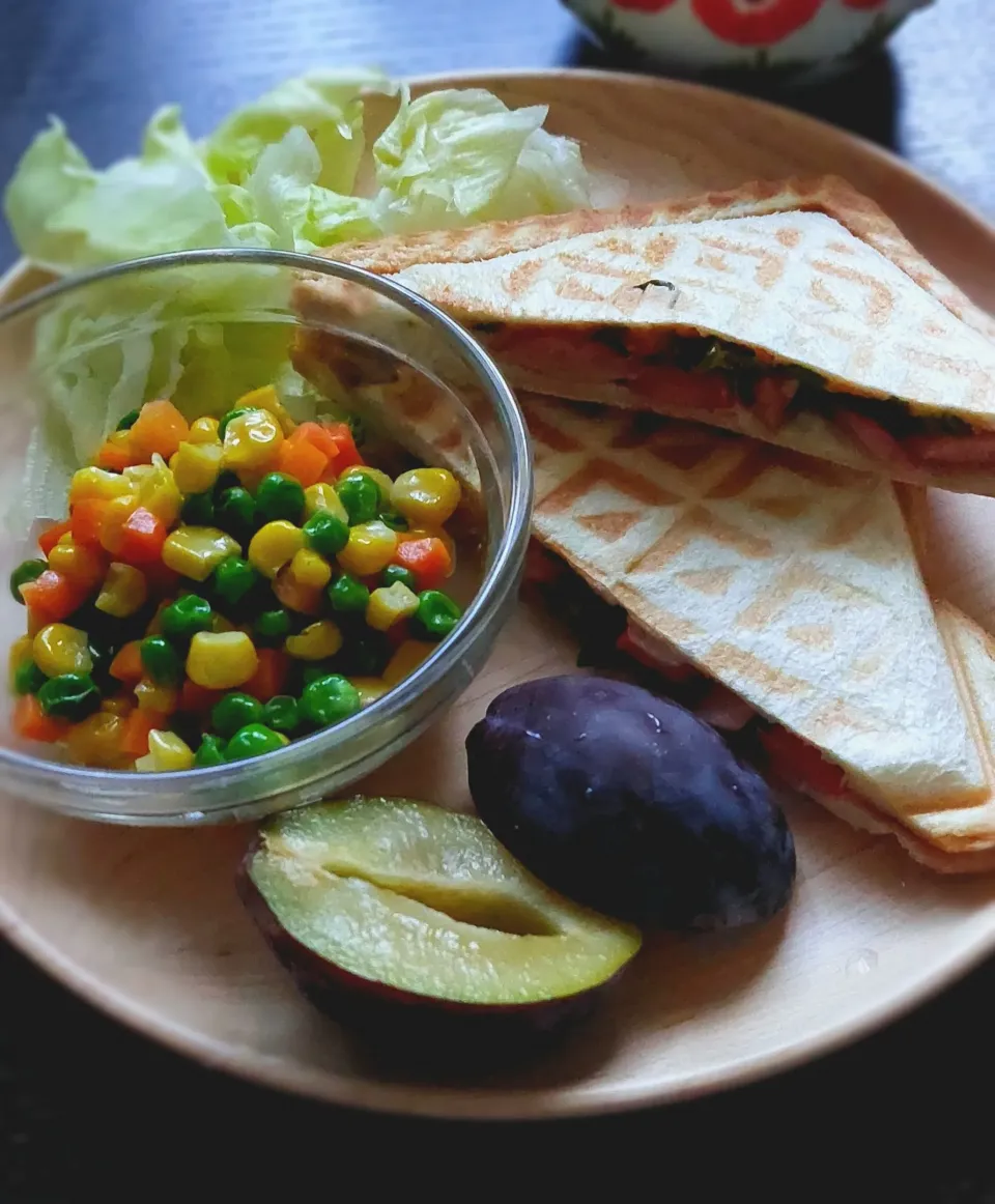 Snapdishの料理写真:ホットサンド|きつねさん