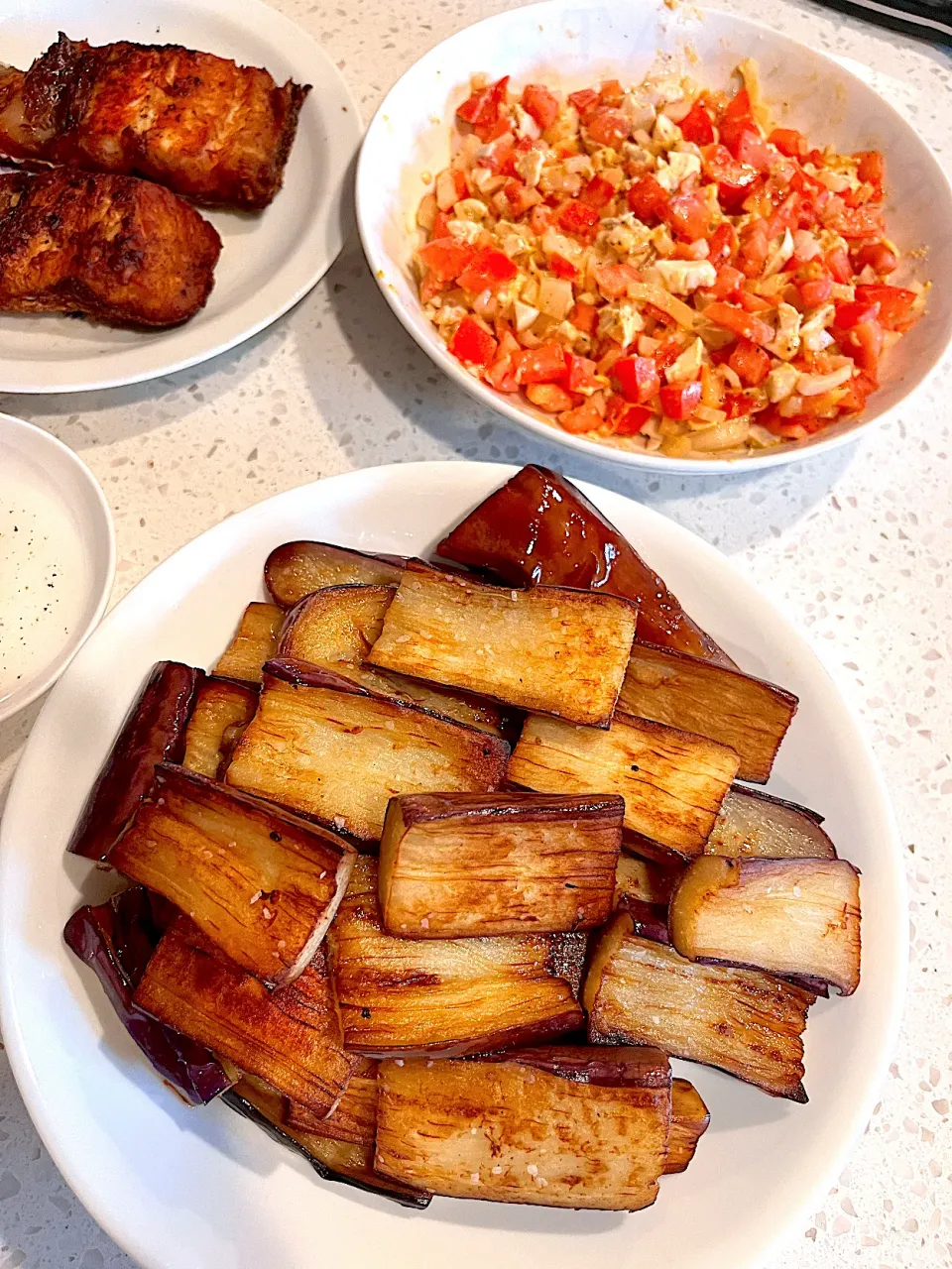 Snapdishの料理写真:Fried eggplant, salted egg salad with onions and tomatoes, and fried bangus belly|🌺IAnneさん