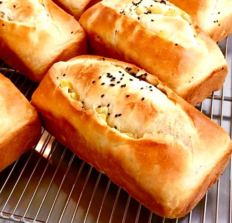 明日のパン🍞
バタートップdeワンローフ💦
柚子のマーマレードを添えて 簡単昼ごはん(^^)・・|ばくあんしゃさん