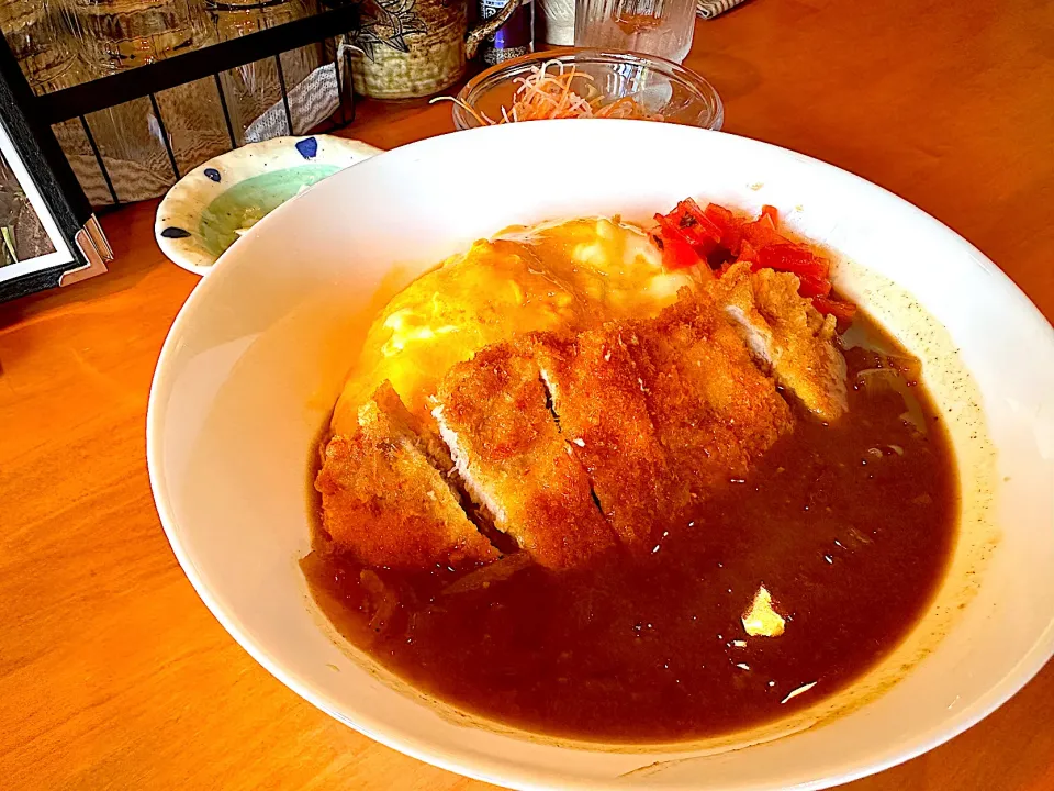 Snapdishの料理写真:ポークオムカレー+豚カツ|古山さん