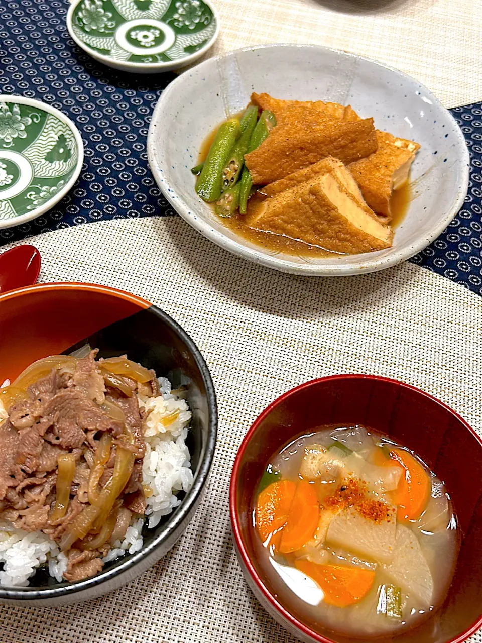 牛丼と厚揚げの煮物|amiさん